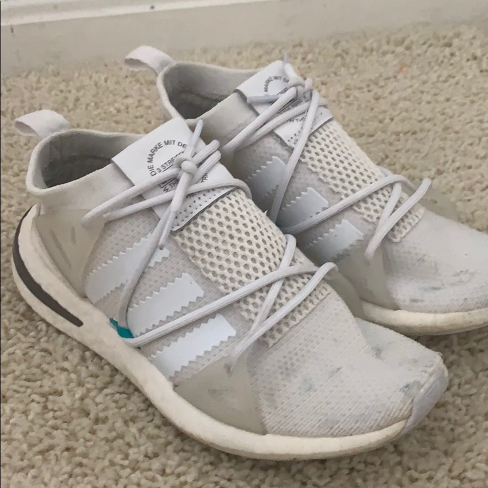 Adidas Sneakers